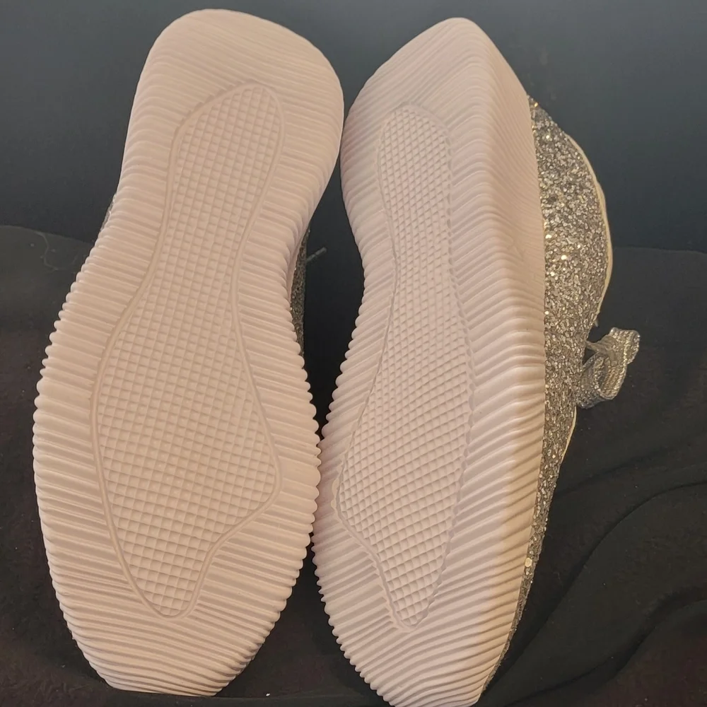 Forever Sparkle Tennies Size 8 Silver - Picture 3 of 5